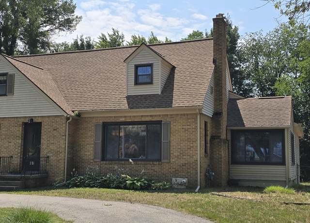 Property at 865 Wendover Blvd, Norton Shores, MI 49441, 5 beds, 3 baths