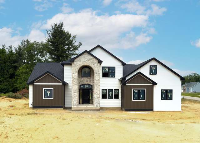Property at 5304 Shane St, Kalamazoo, MI 49009, 5 beds, 2.5 baths