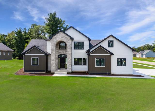 Property at 5304 Shane St, Kalamazoo, MI 49009, 5 beds, 2.5 baths
