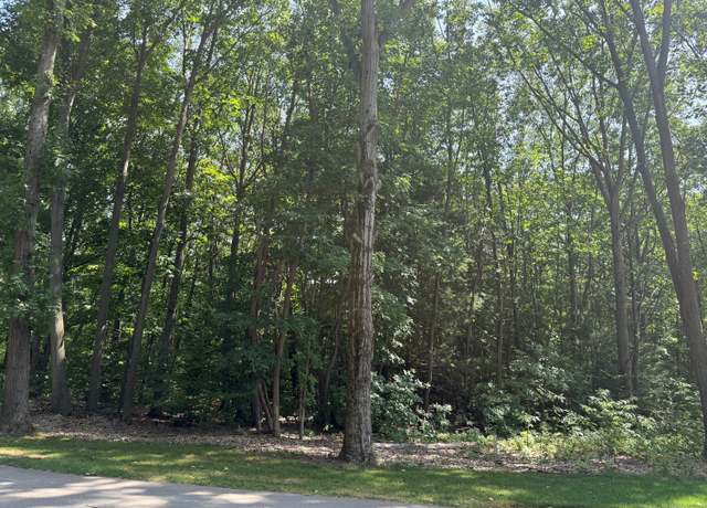 Property at 76757 Wood Crest Ct, South Haven, MI 49090