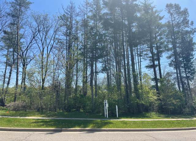 Property at 6225 Mcgillicuddy Ln, Portage, MI 49024