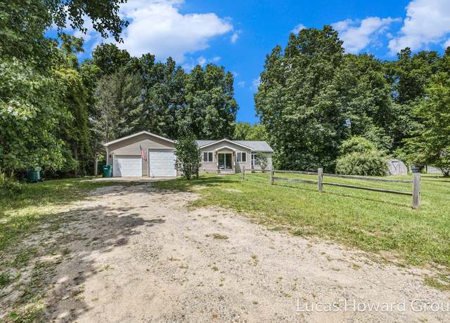 Property at 3155 Cowboy Cove Ln, Ionia, MI 48846, 3 beds, 2 baths