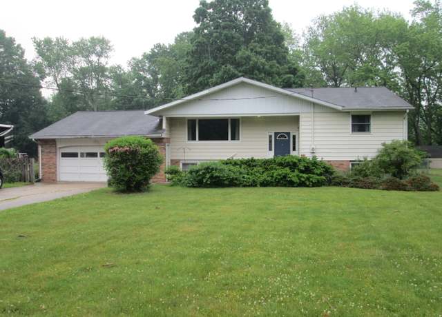 Property at 6005 Saint Joseph Ave, Stevensville, MI 49127, 3 beds, 2 baths