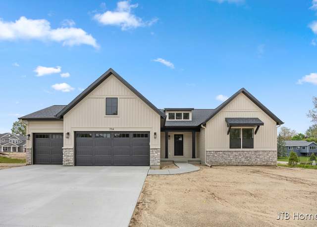 Property at 7114 Pinehurst Dr NE, Rockford, MI 49341, 3 beds, 2.5 baths