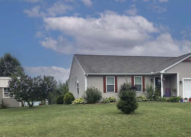 Property at 69698 Fox Xing, Edwardsburg, MI 49112, 4 beds, 3 baths