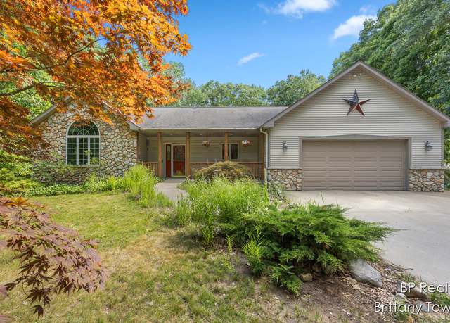 Property at 15348 Lyons Ln, Grand Haven, MI 49417, 2 beds, 2.5 baths