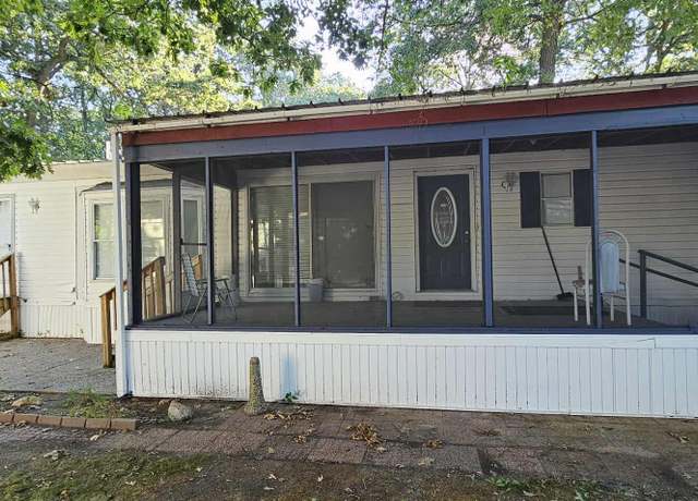 Property at 4927 Winesap Dr, Muskegon, MI 49442, 2 beds, 2 baths