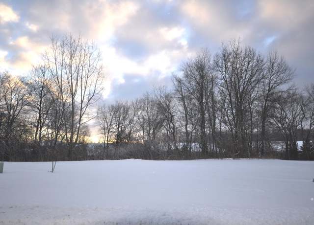 Property at 2612 Hunters Pt, Kalamazoo, MI 49048