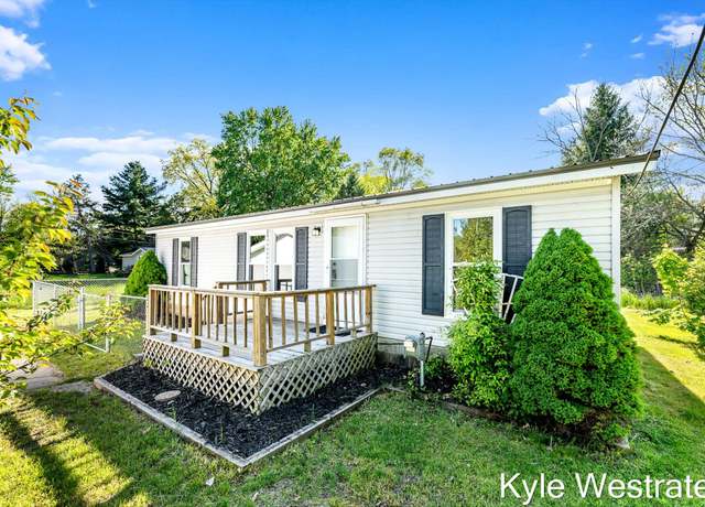 Property at 206 Pearl St, Sheridan, MI 48884, 3 beds, 2 baths