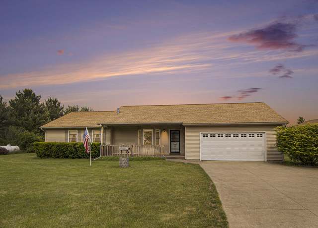 Property at 12157 Portage Rd, Vicksburg, MI 49097, 3 beds, 3 baths