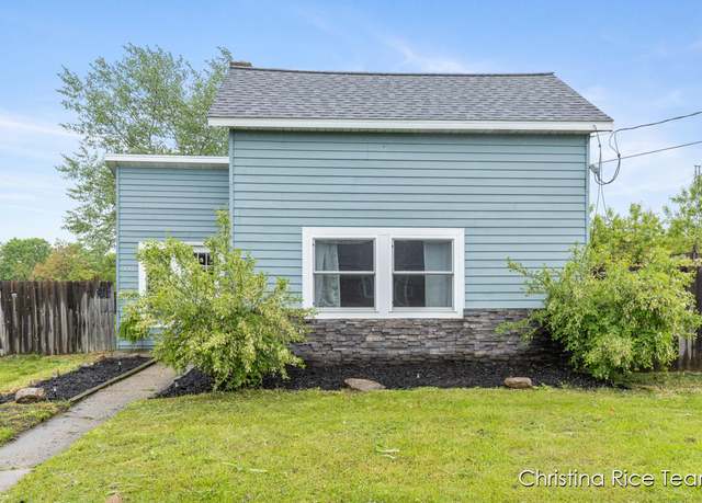 Property at 132 W Grand St, Pierson, MI 49339, 3 beds, 1 bath