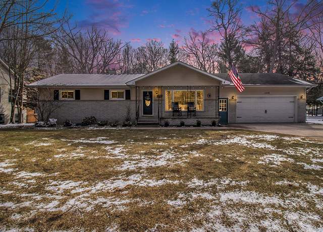 Property at 1318 N Lendale, Ludington, MI 49431, 4 beds, 2.5 baths