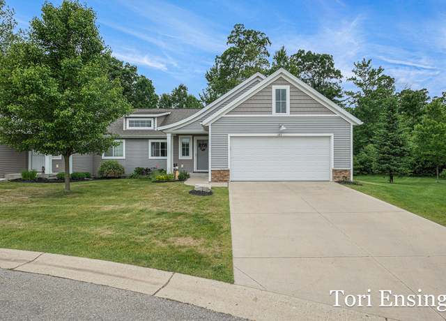Property at 1453 Trail View Dr, Greenville, MI 48838, 4 beds, 3 baths