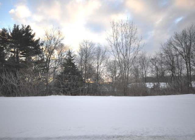 Property at 2626 Hunters Pt, Kalamazoo, MI 49048