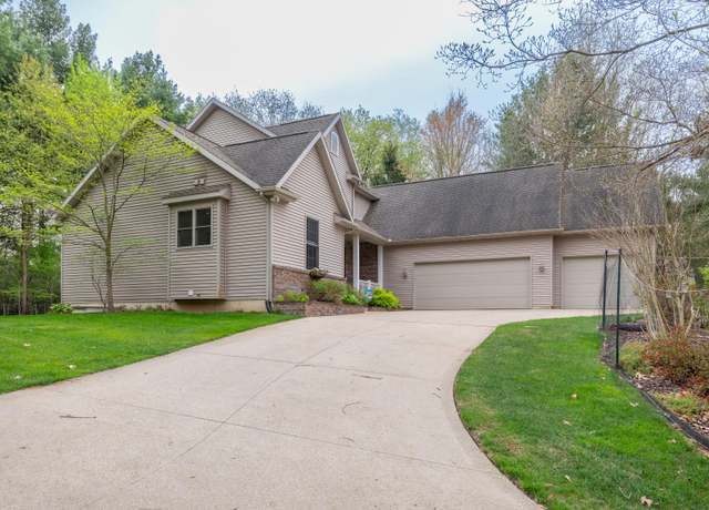 Property at 7200 Marsh Ridge Trl, Augusta, MI 49012, 4 beds, 3.5 baths