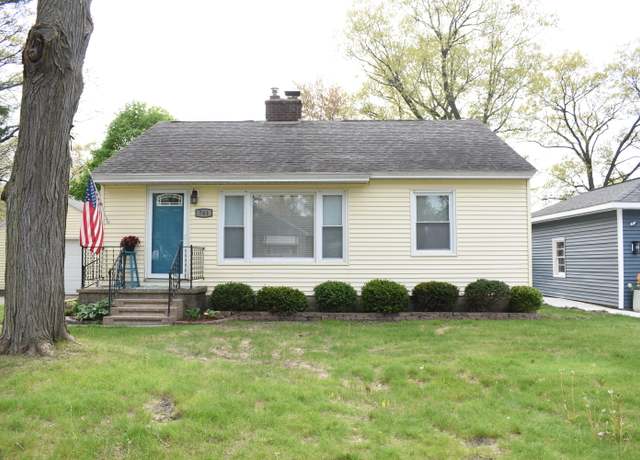 Property at 741 Clark St, Muskegon, MI 49442, 3 beds, 2 baths