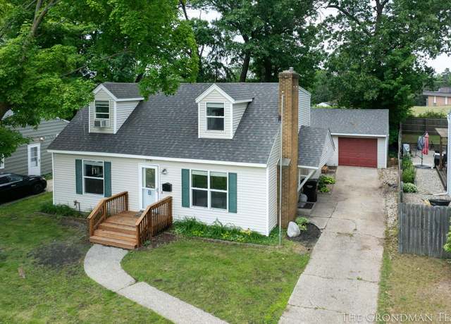 Property at 1041 Locksley Dr SW, Wyoming, MI 49509, 4 beds, 2.5 baths