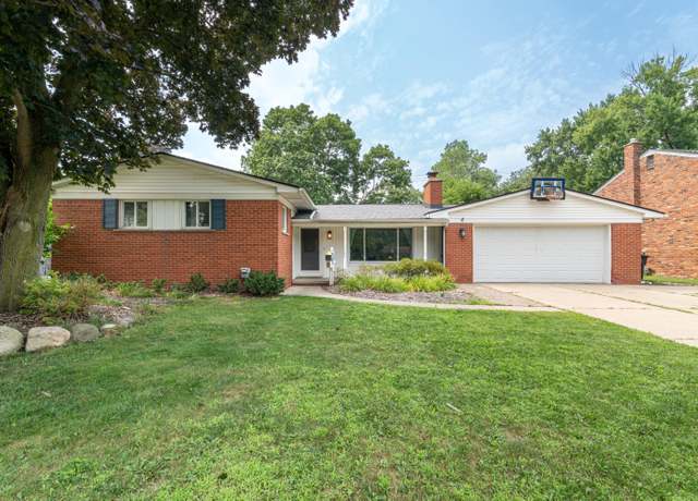 Property at 16365 Farmington Rd, Livonia, MI 48154, 4 beds, 2.5 baths