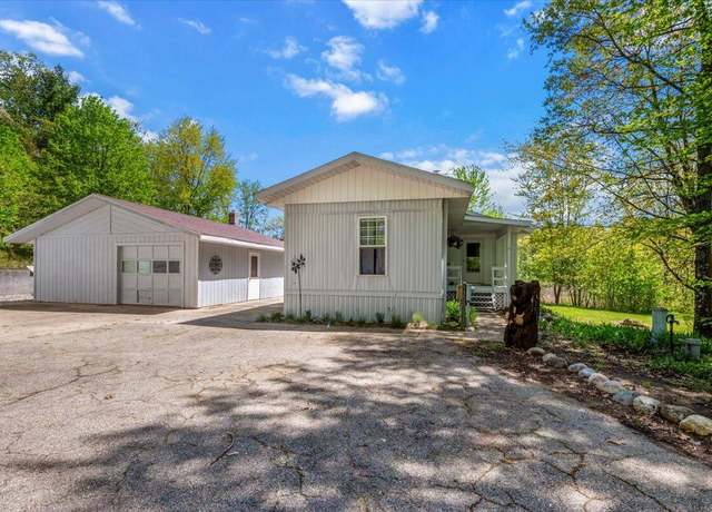 Property at 5159 82nd St, Newaygo, MI 49337, 3 beds, 2 baths