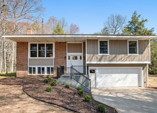 Property at 2908 Rennells Rd, Spring Lake, MI 49456, 4 beds, 3 baths