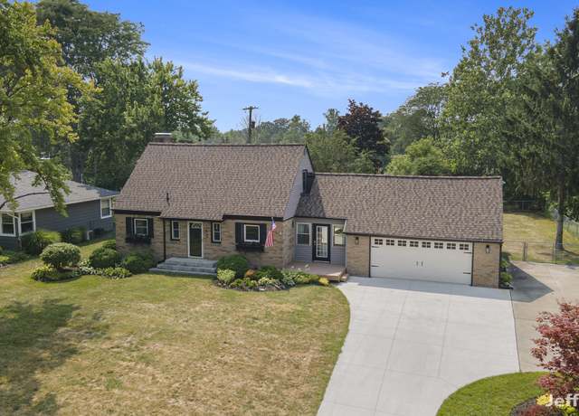 Property at 143 Ivanhoe Ave NE, Grand Rapids, MI 49546, 3 beds, 2.5 baths