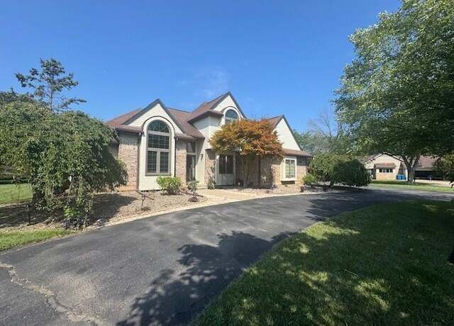 Property at 7144 Hunter Ridge Ct, Saline, MI 48176, 4 beds, 3 baths