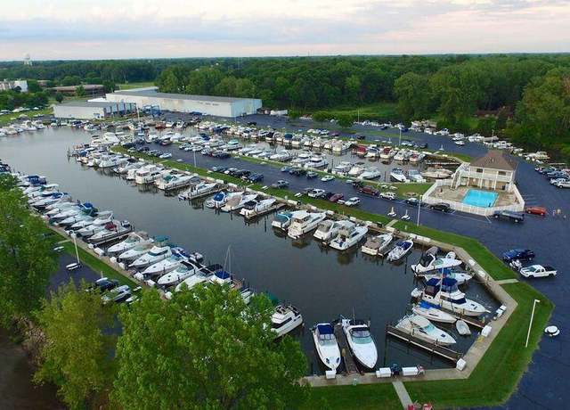 Property at 1000 Riverview Dr #3, Benton Harbor, MI 49022