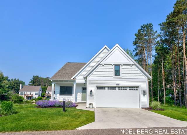 Property at 18153 Newgate Ln, Spring Lake, MI 49456, 4 beds, 2.5 baths
