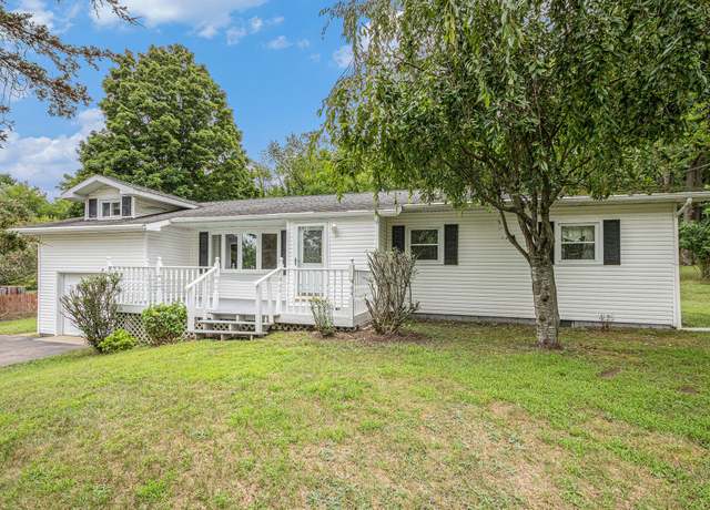 Property at 56915 Wilbur Hill Rd, Dowagiac, MI 49047, 3 beds, 1.5 baths