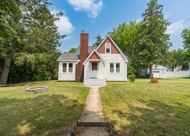 Property at 426 Buchanan Ave, Kalamazoo, MI 49001, 3 beds, 1 bath