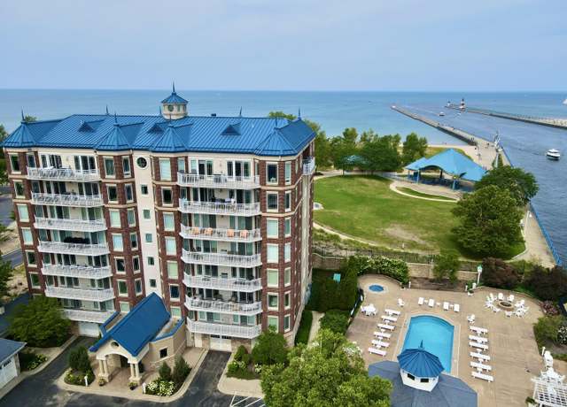 Property at 200 Lake St Unit 4C, St. Joseph, MI 49085, 2 beds, 2.5 baths