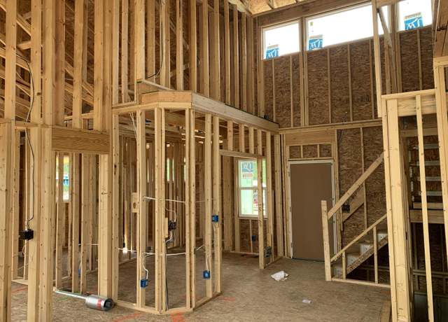 Property at 7826 Woodhurst Dr NE, Rockford, MI 49341, 4 beds, 2.5 baths
