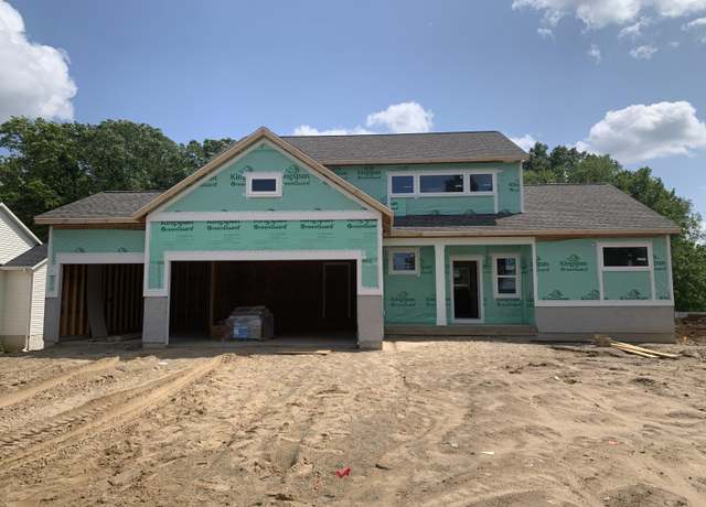 Property at 7826 Woodhurst Dr NE, Rockford, MI 49341, 4 beds, 2.5 baths