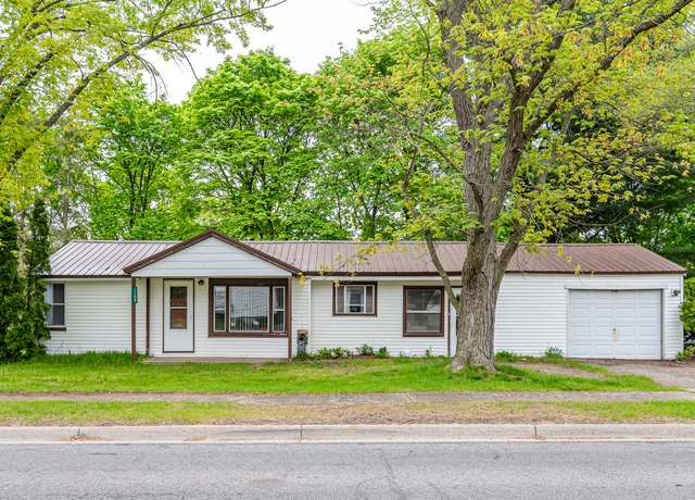 Property at 1108 N Walnut St, Greenville, MI 48838, 2 beds, 1 bath