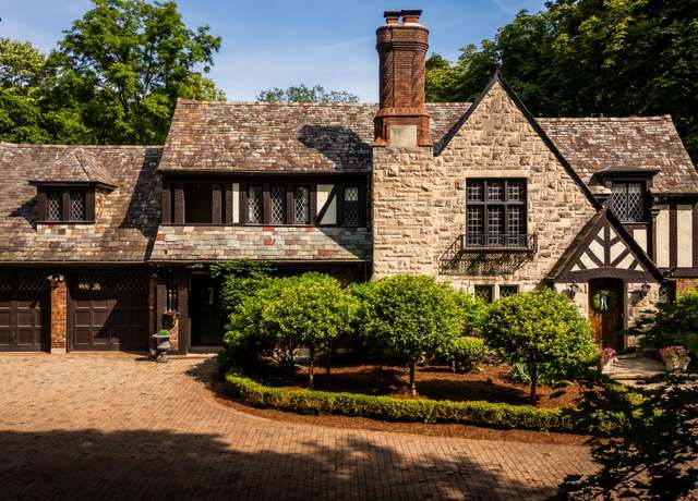 Property at 2010 Devonshire Rd, Ann Arbor, MI 48104, 4 beds, 5 baths