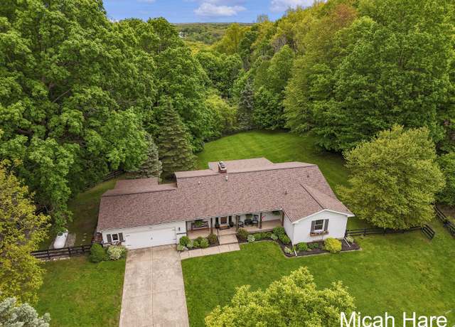 Property at 7720 House Ct NE, Belmont, MI 49306, 4 beds, 3.5 baths