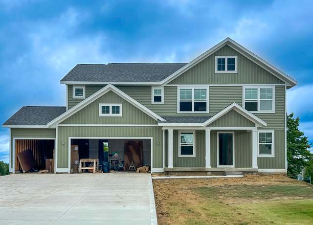 Property at 8292 Bauer Rdg Ave, Jenison, MI 49428, 4 beds, 2.5 baths