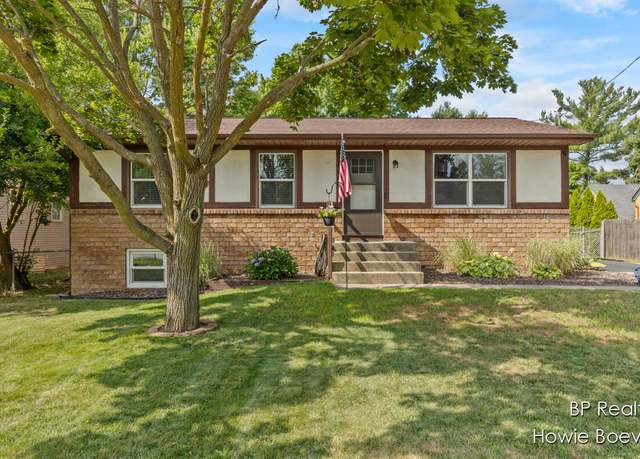 Property at 4383 40th St SW, Grandville, MI 49418, 4 beds, 1.5 baths