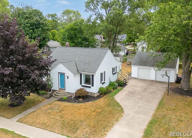 Property at 315 N Colonial St, Zeeland, MI 49464, 2 beds, 2 baths