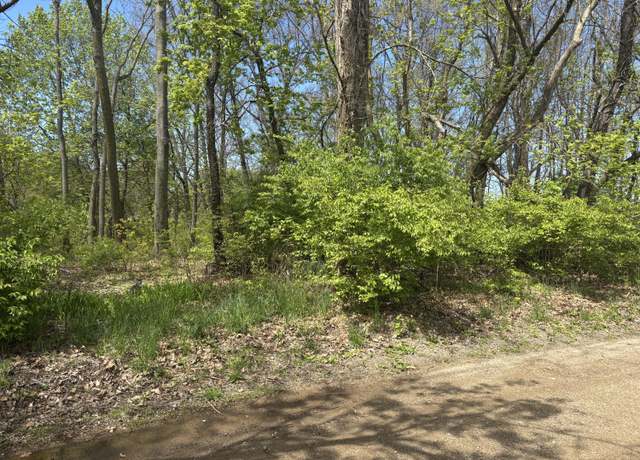 Property at 530 Rembert Ct, Benton Harbor, MI 49022