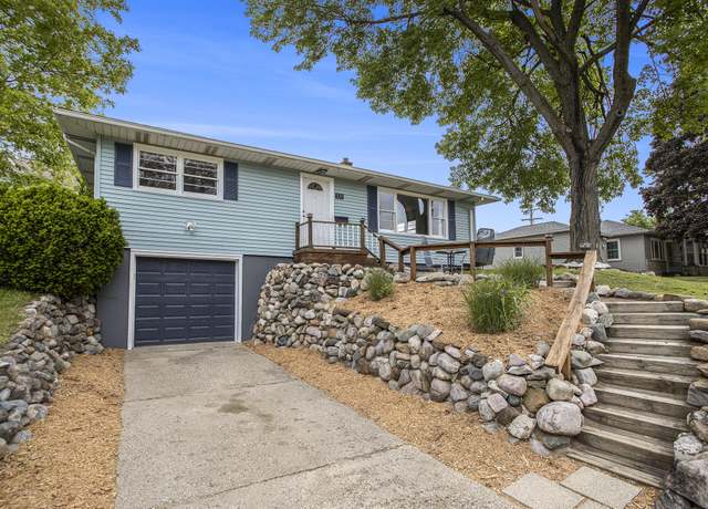 Property at 109 Weeks Ave, Battle Creek, MI 49015, 3 beds, 2 baths