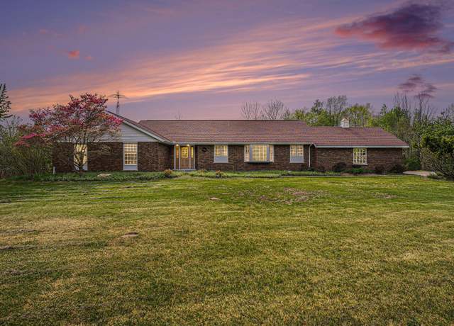Property at 13652 73rd St, South Haven, MI 49090, 4 beds, 2.5 baths