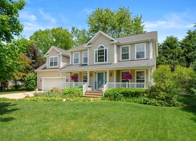 Property at 6927 Plum Hollow Cir, Kalamazoo, MI 49009, 4 beds, 2.5 baths