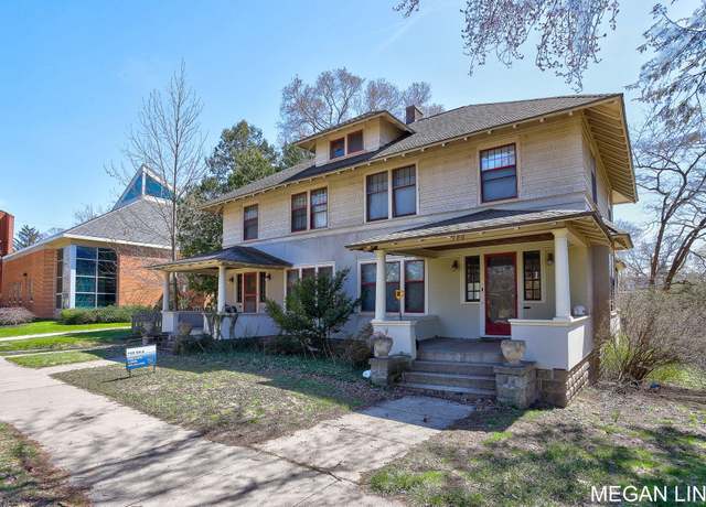 Property at 186 W 12th St, Holland, MI 49423, 6 beds, 2.5 baths