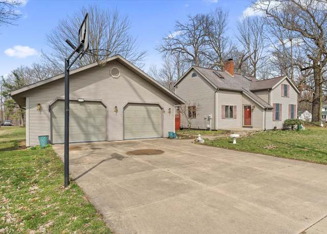 Property at 33028 Pokagon Hwy, Niles, MI 49120, 3 beds, 2 baths