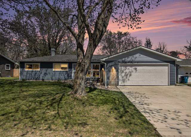 Property at 1905 Lauralwood Ave, Portage, MI 49002, 3 beds, 1.5 baths