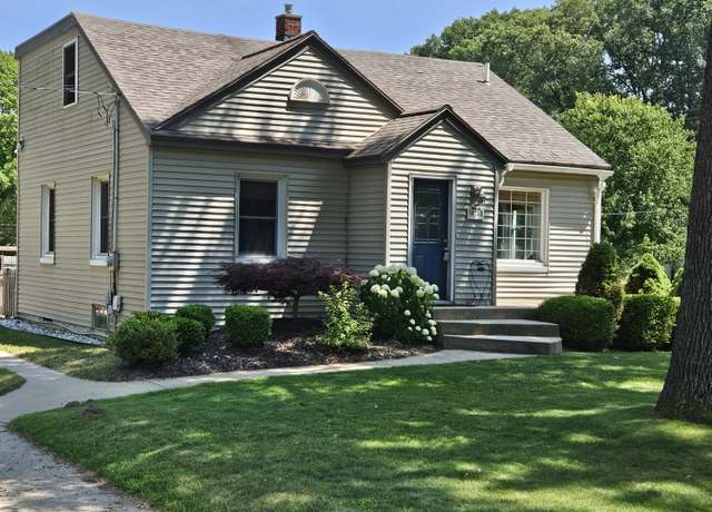 Property at 16710 152nd Ave, Spring Lake, MI 49456, 3 beds, 2 baths