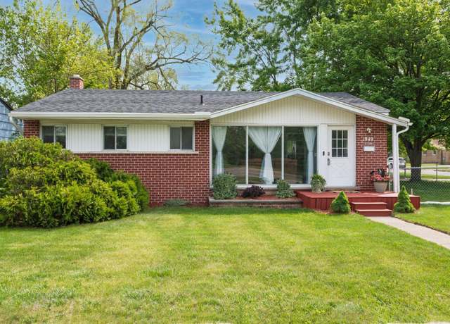 Property at 1949 Grove Rd, Ypsilanti, MI 48198, 3 beds, 1.5 baths