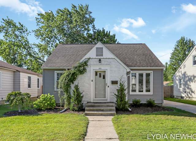 Property at 268 W 15th St, Holland, MI 49423, 3 beds, 1 bath