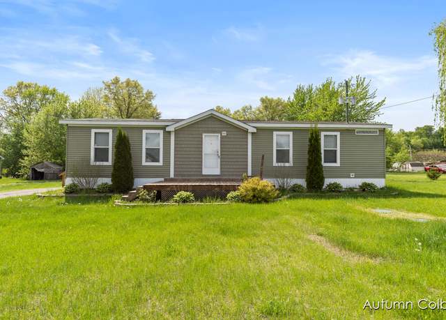 Property at 5443 Gravel Ridge Rd, Lakeview, MI 48850, 3 beds, 2 baths